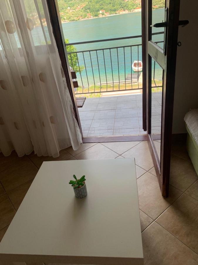 Apartmani Ivana Tivat Exterior photo