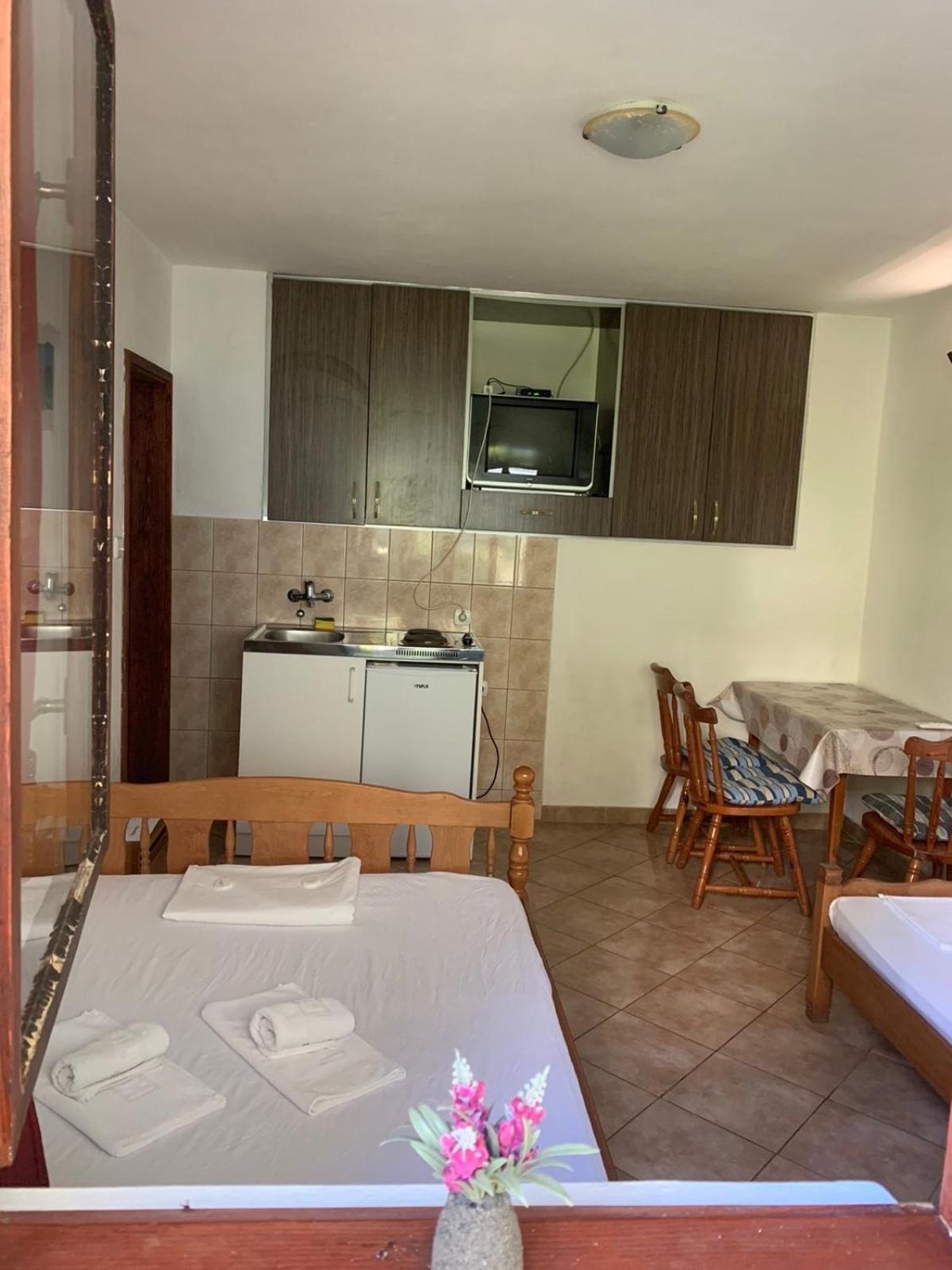 Apartmani Ivana Tivat Exterior photo