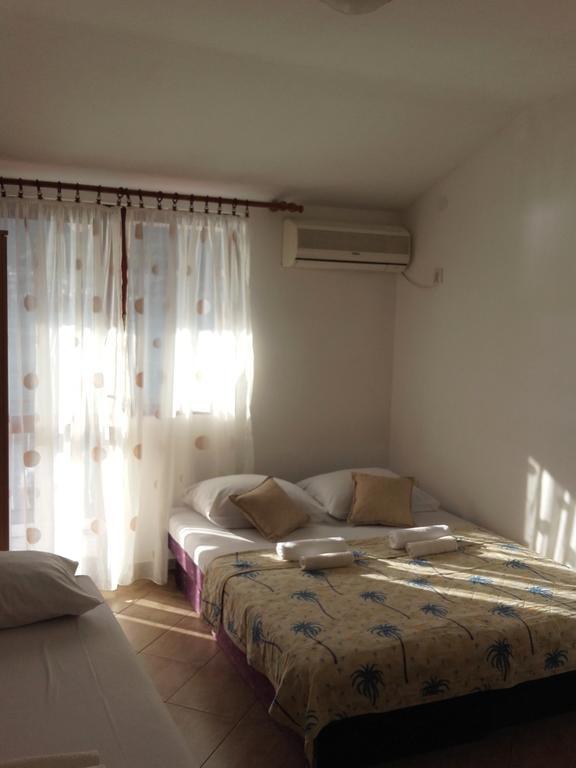 Apartmani Ivana Tivat Exterior photo